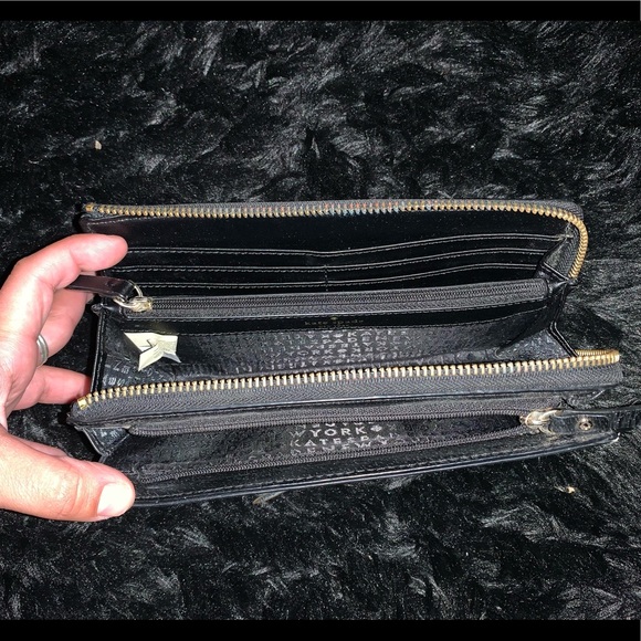 Black Kate Spade Wallet - Picture 2 of 7